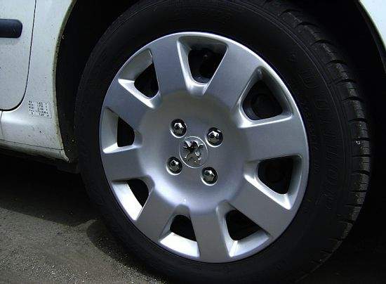 Автомобильные колпаки открытого типа