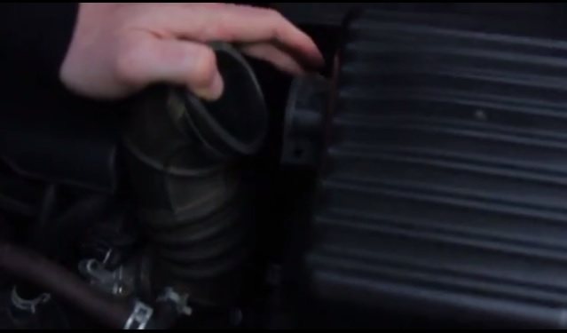 Воздушный фильтр на Лифан Х60: где находится, замена