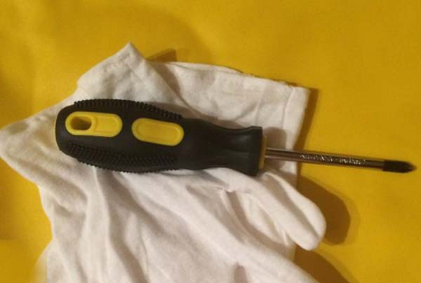 otvertka 01 - Ремонт прикуривателя ваз 2110