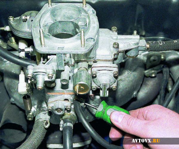 Регулировка смеси карбюратора ВАЗ 2106