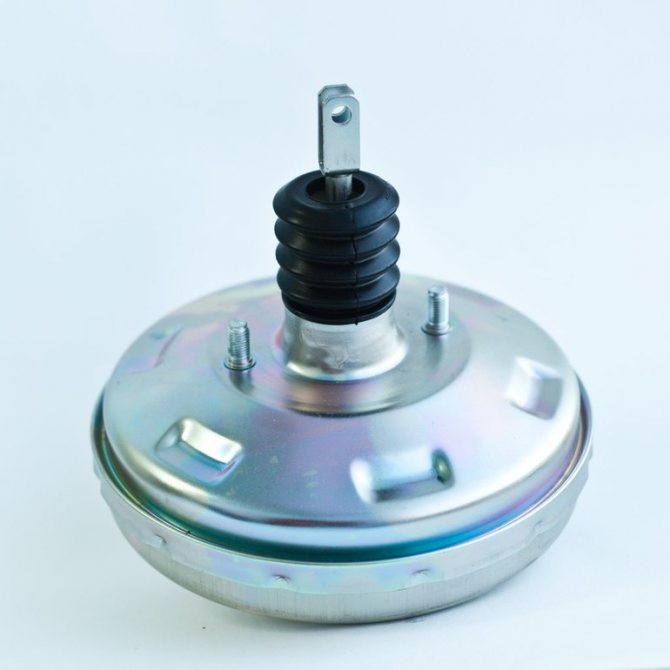 Вакуумный усилитель тормозов