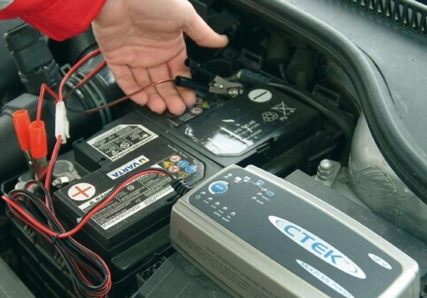 зарядка аккумулятора автомобиля